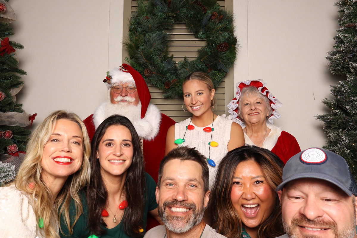 Lafayette Christmas photo booth 330