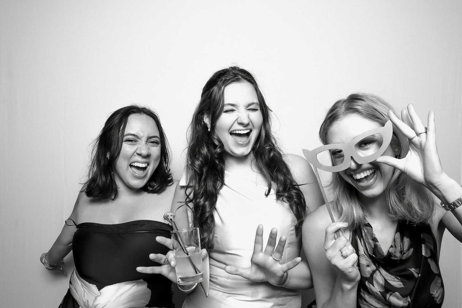 Ohh Snap Portrait Booth