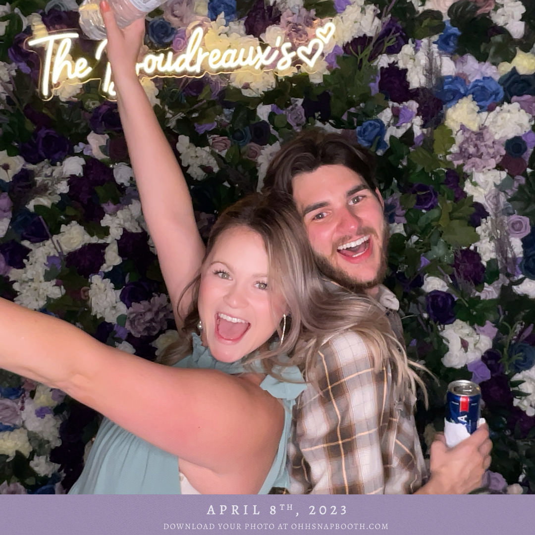 Ohh Snap Social Booth 311 | Lafayette Photo Booth Rental