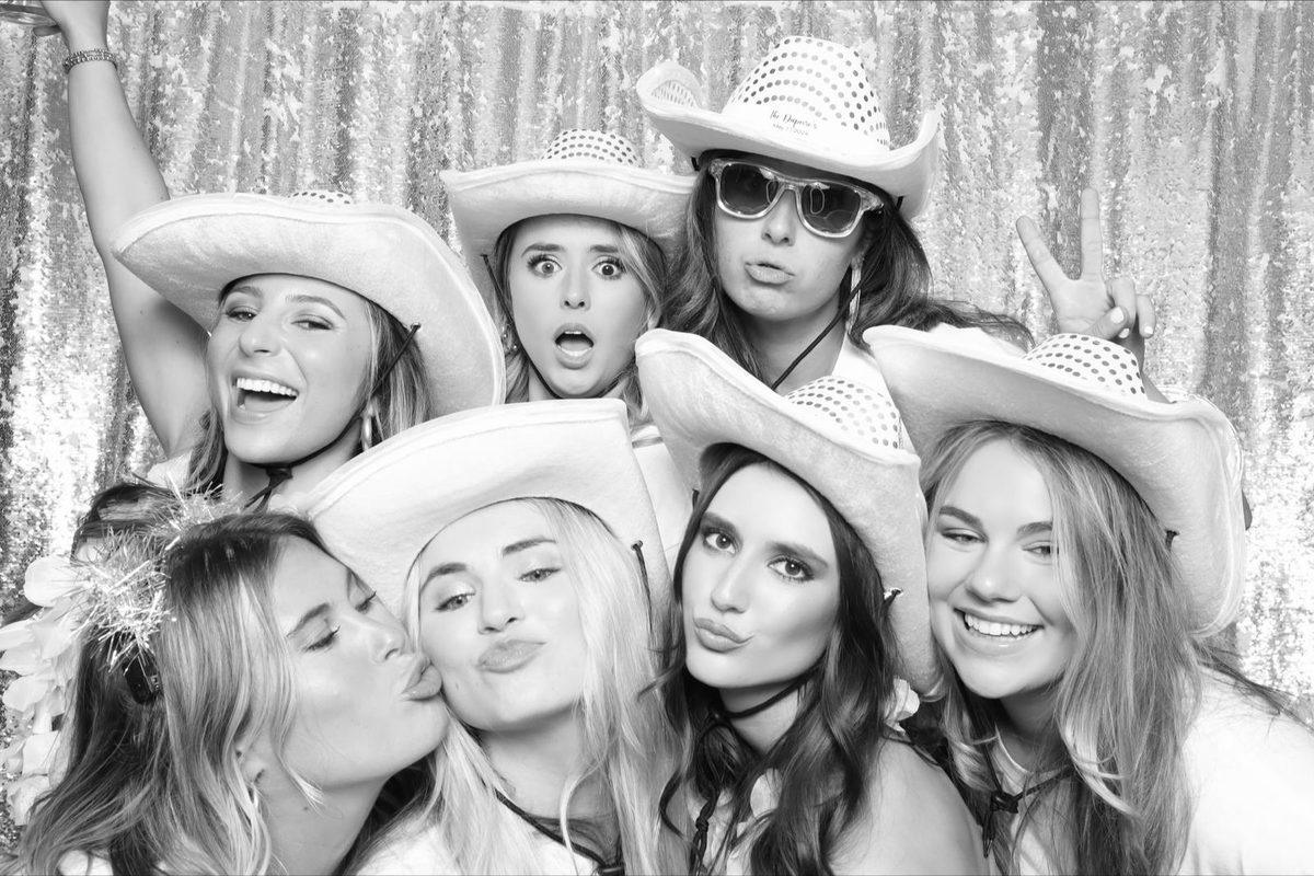 Portrait glam photo booth | Lafayette