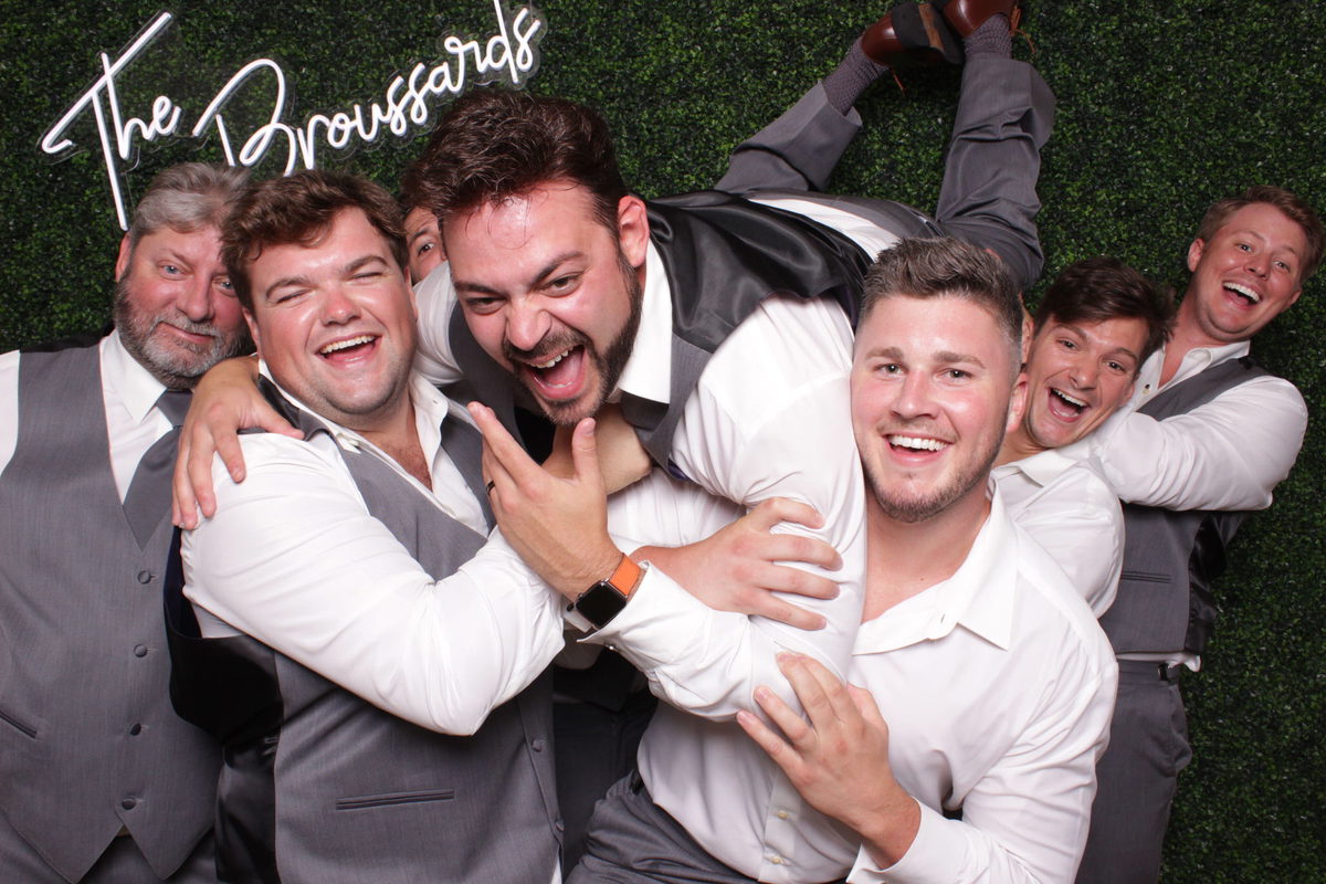 Do Photo Booths Need an Attendant? | Lafayette Photo Booth | Ohh Snap