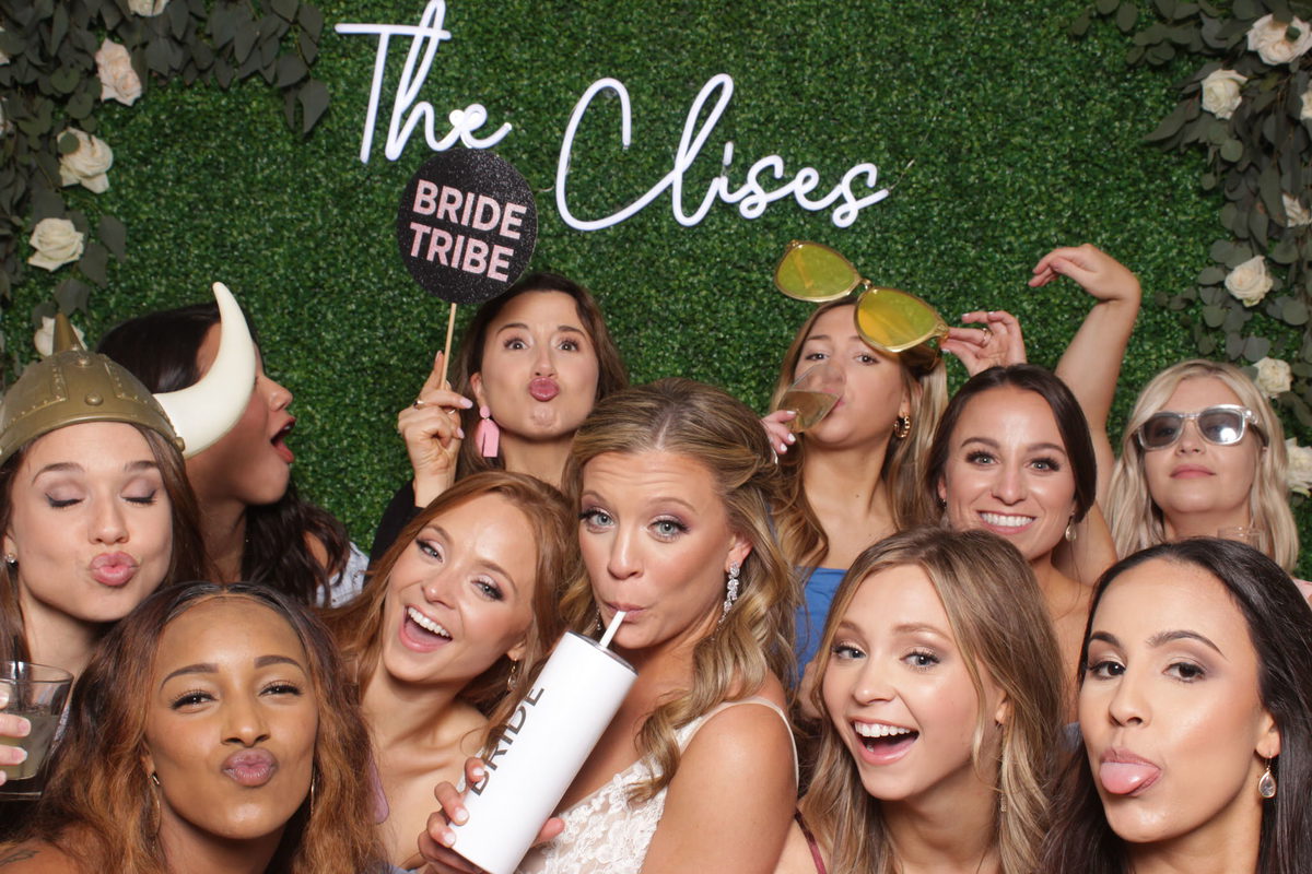 Can You Plan a Wedding Under $10,000? Absolutely! Here’s How | Lafayette Photo Booth | Ohh Snap