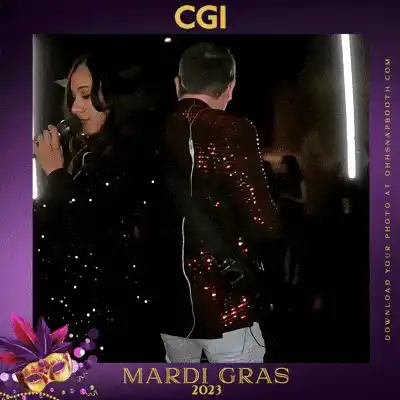 Portrait Mardi Gras Photo Booth